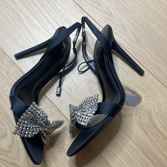 New worn Beautiful Zara heels size 40 - Picture 4 of 8